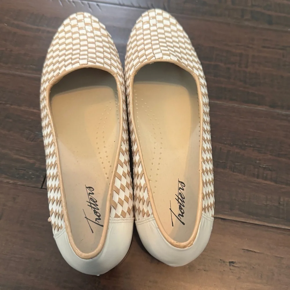 Trotters minimalistic two tone classic neutral casual Liz Loafer size 11N - Picture 6 of 8